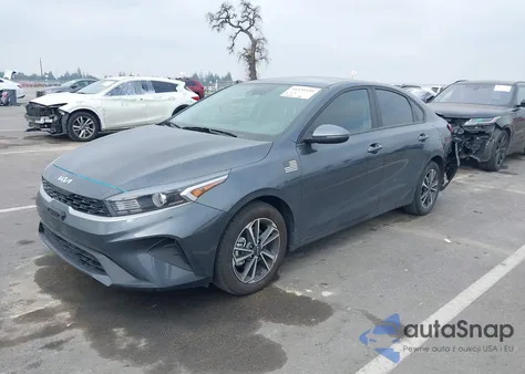 2024 Kia Forte Lxs z USA, uszkodzony, nr VIN 3KPF24AD3RE730812